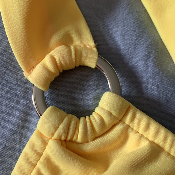 YELLOW - Venus Bikini Wrap Top Sz D - Picture 4 of 5